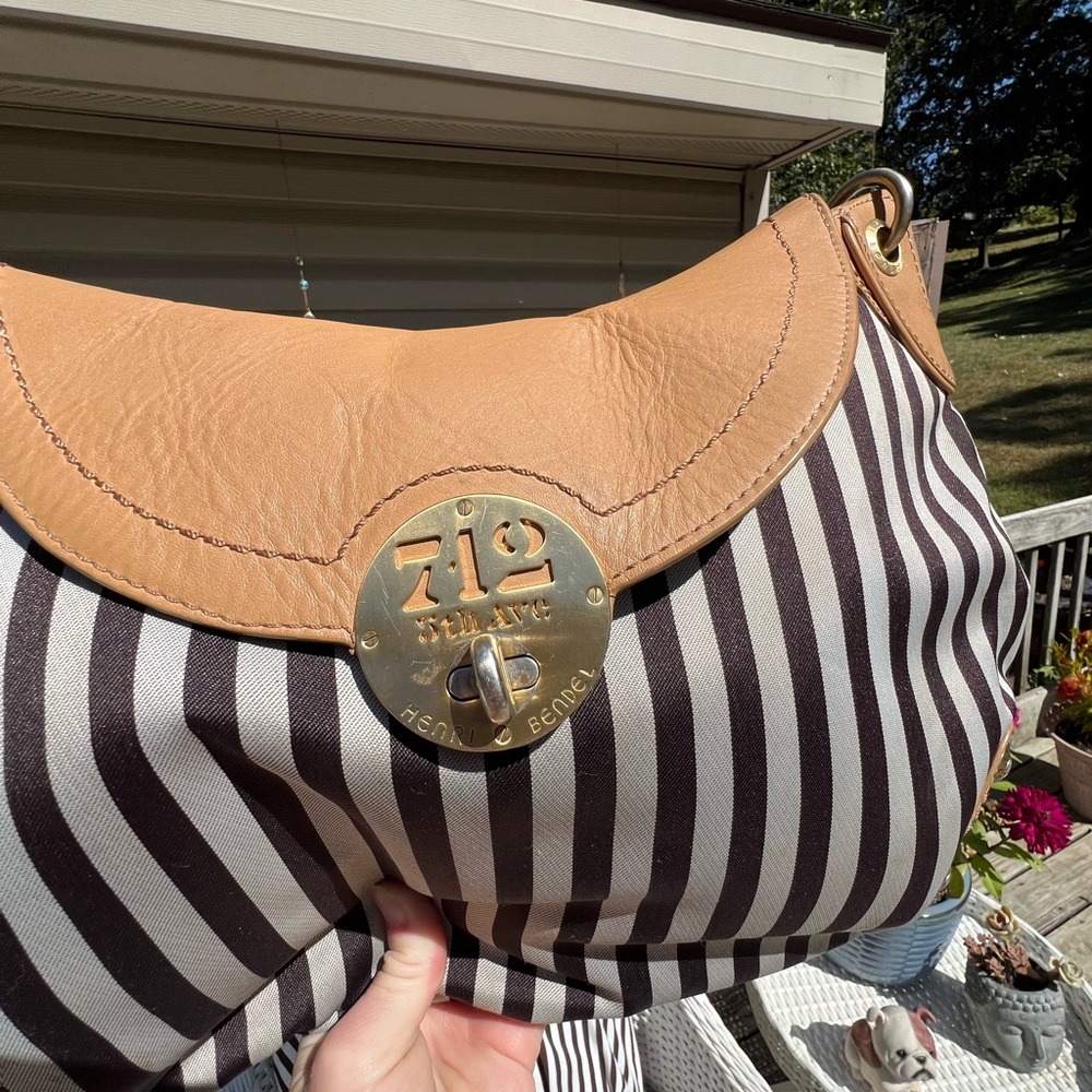 RARE! Henri Bendel Centennial Stripe Hobo Bag & Wallet Set - EUC - Picture 9 of 17